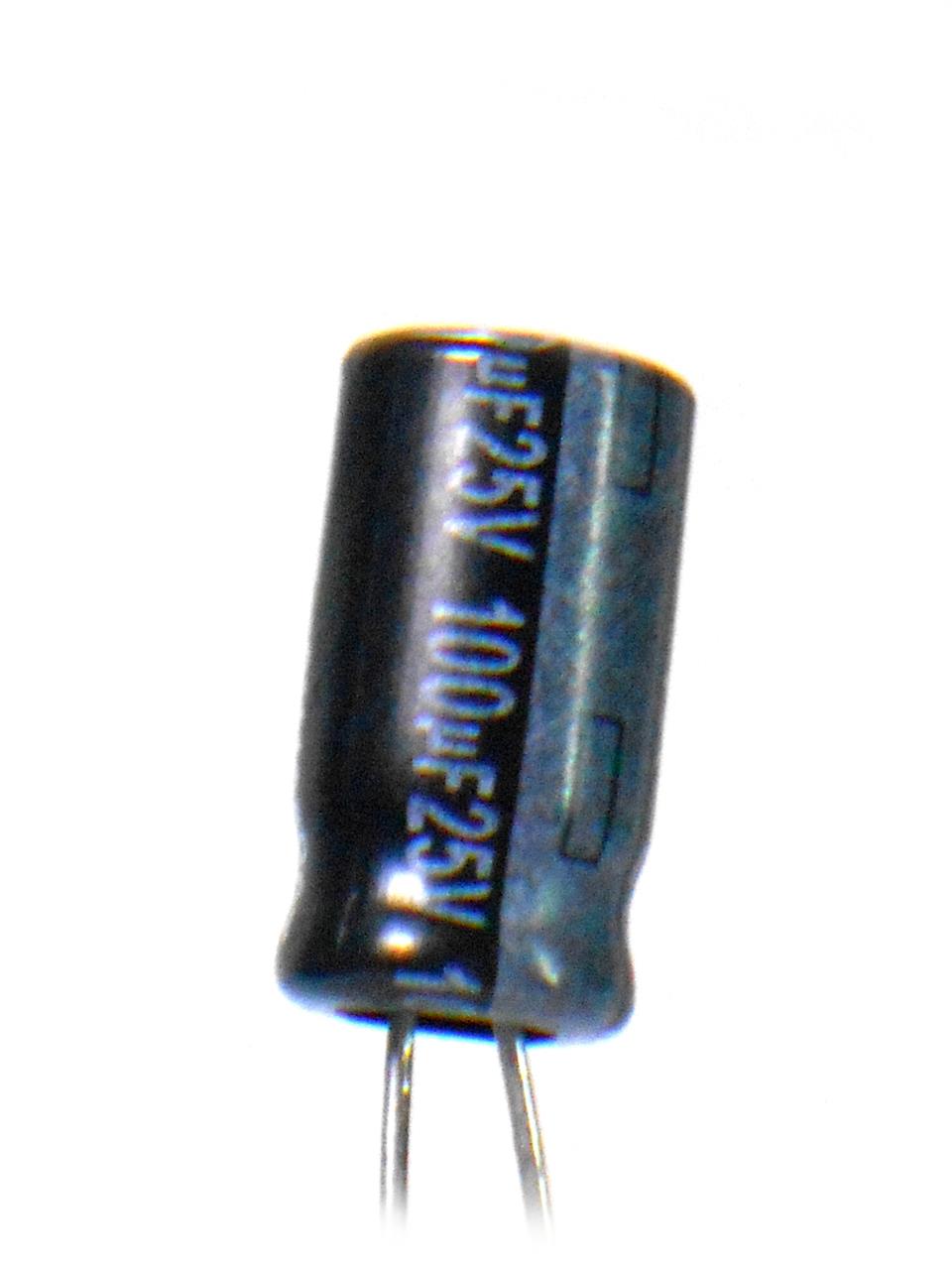 Capacitor Eletolítico 100uF 25V