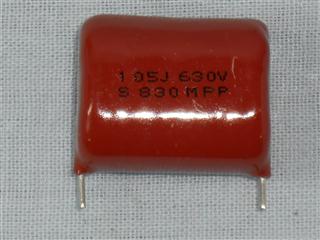 Capacitores de Polipropileno Metalizado De 1uF a 8u2F (1M a 8M2) - Capacitor Marrom 1uF 630V terminal curto