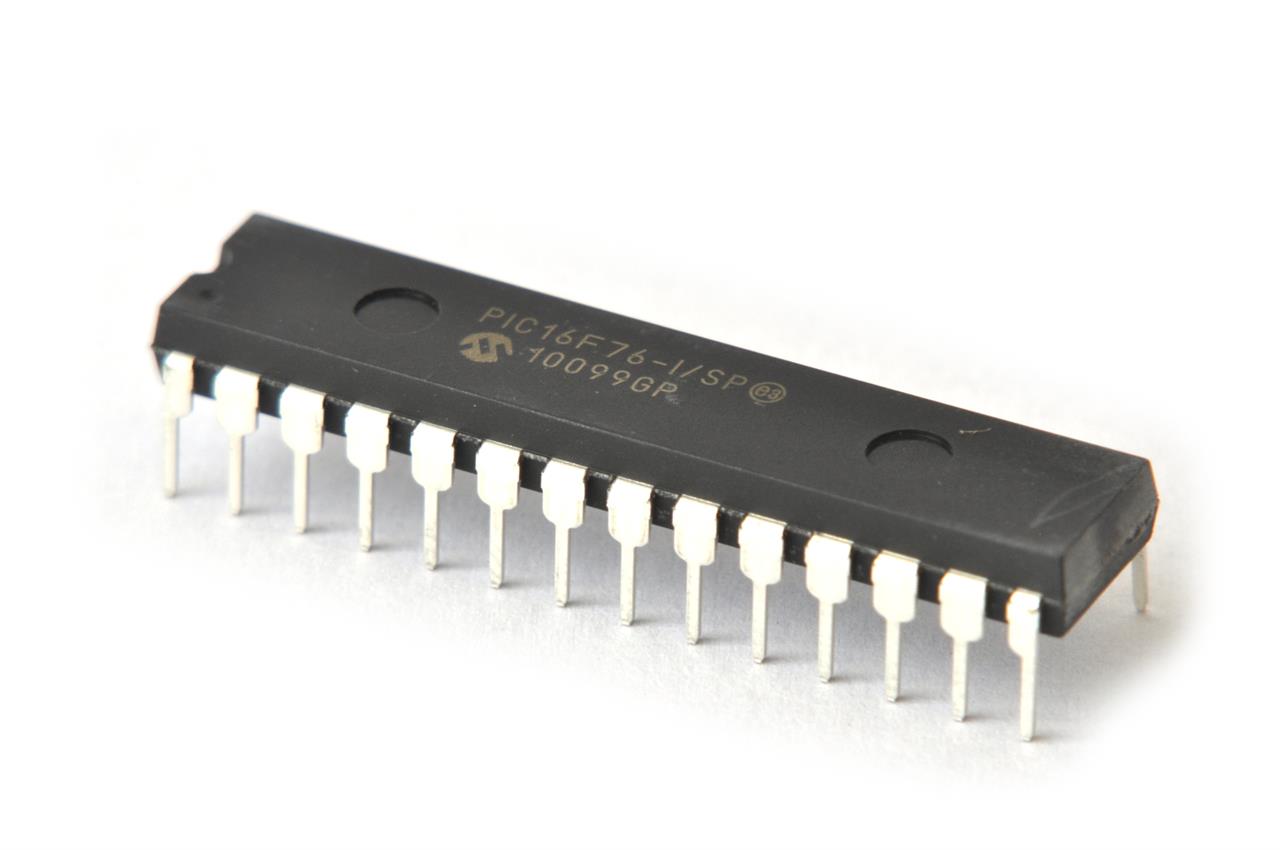 Micro controladores programáveis e programadores - Microcontrolador PIC16F76-I/P